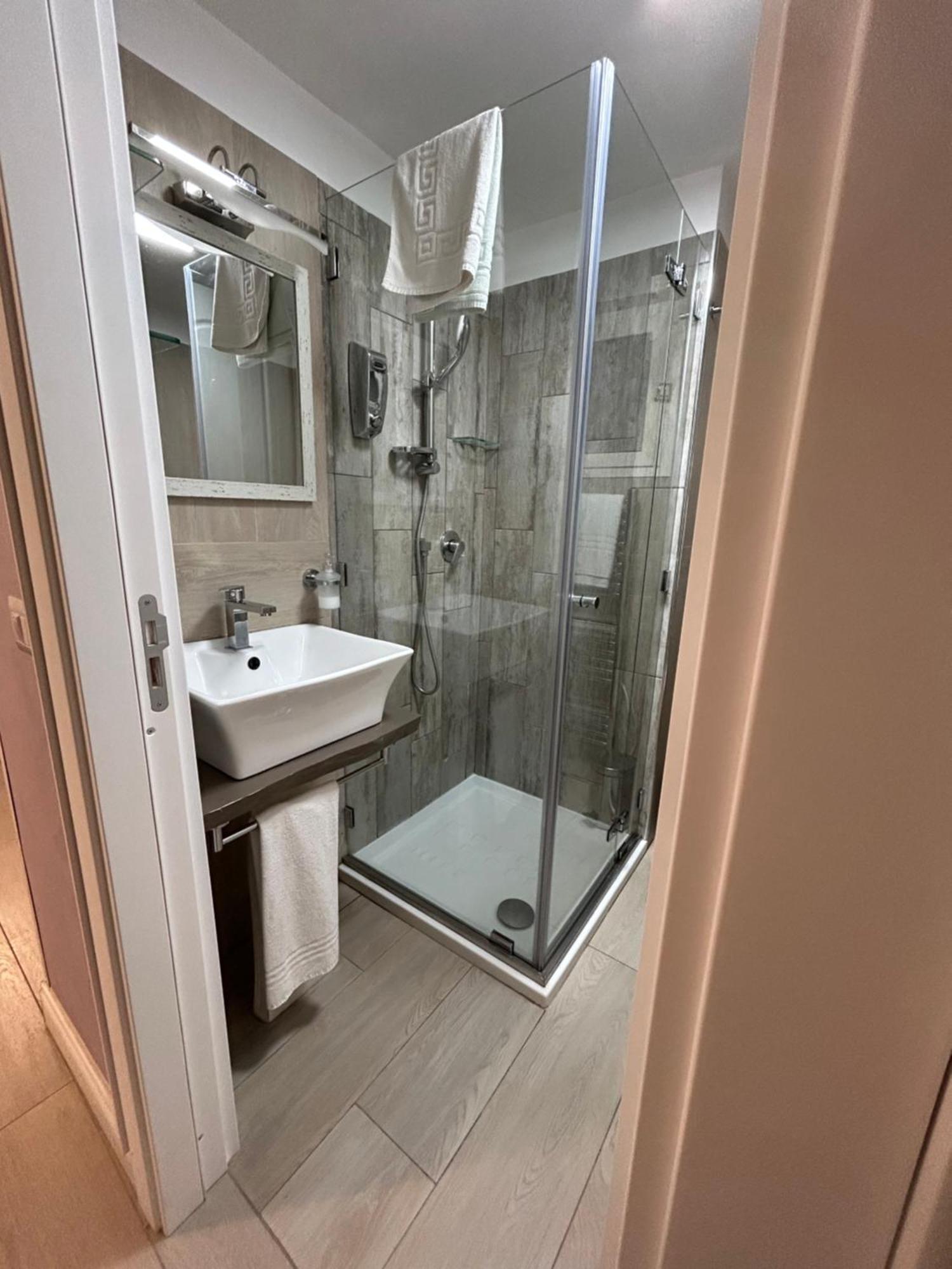 Chiaia Roof Bed & Breakfast Napoli Ngoại thất bức ảnh
