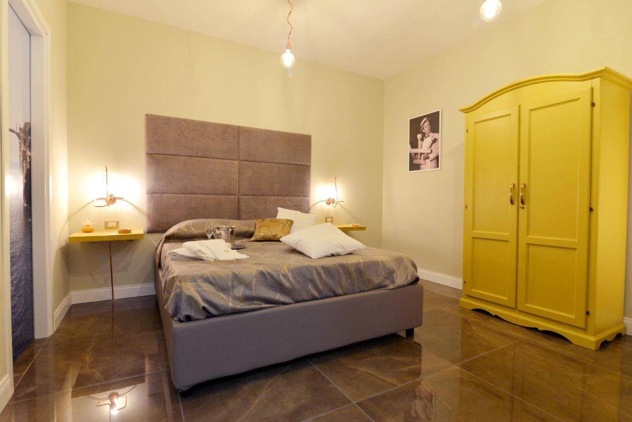 Chiaia Roof Bed & Breakfast Napoli Ngoại thất bức ảnh
